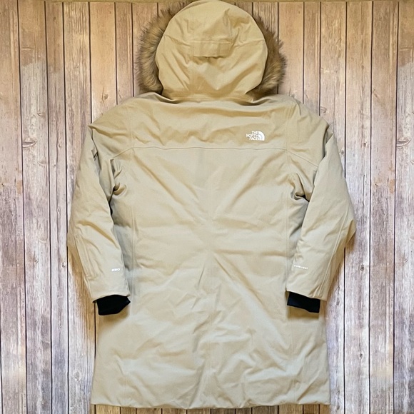 The North Face Women’s New Defdown FUTURELIGHT Waterproof Parka - Picture 8 of 11